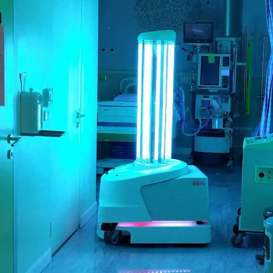 Robot de désinfection UV-C